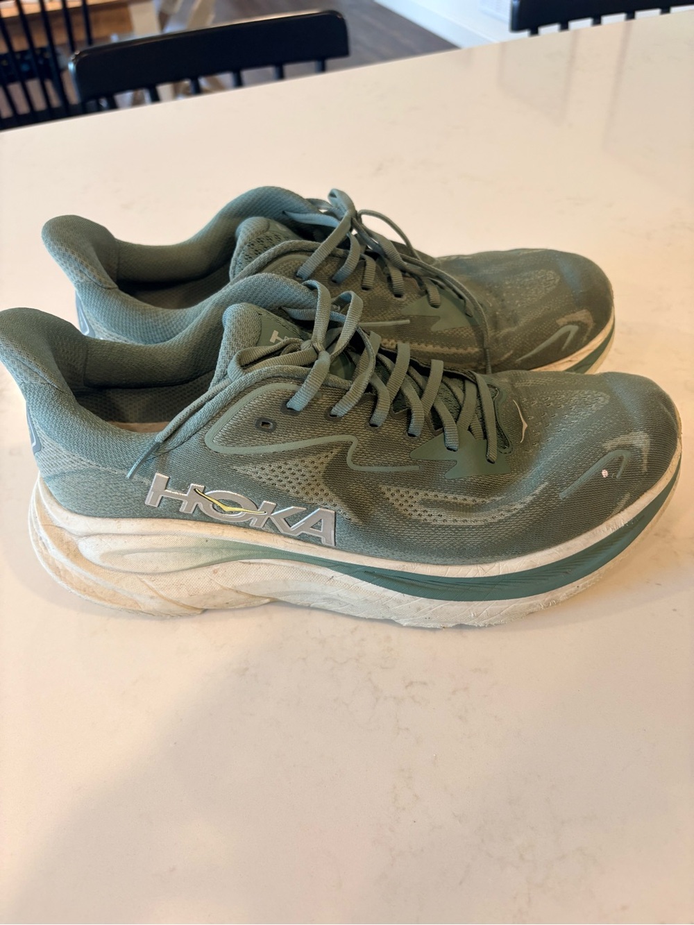Hoka Men's Clifton 10 Sneakers